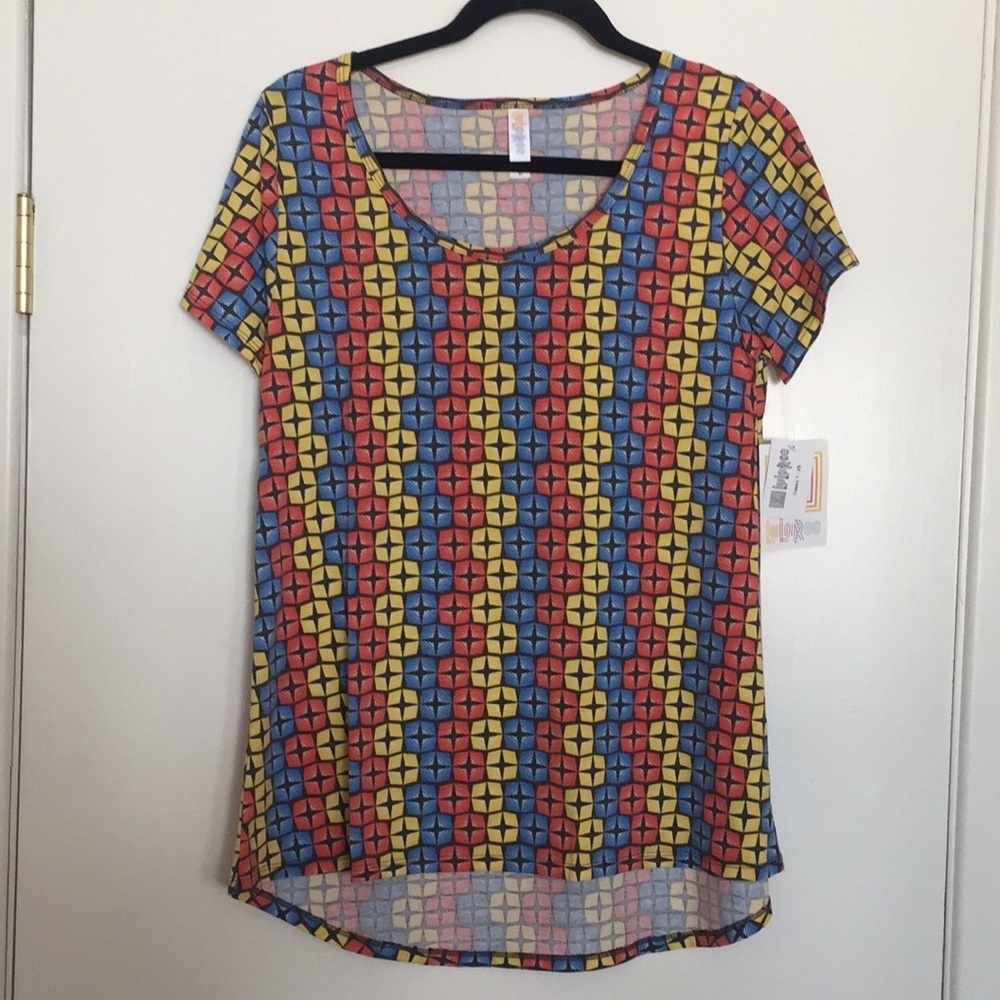 XS LuLaRoe Classic Tee H02 21